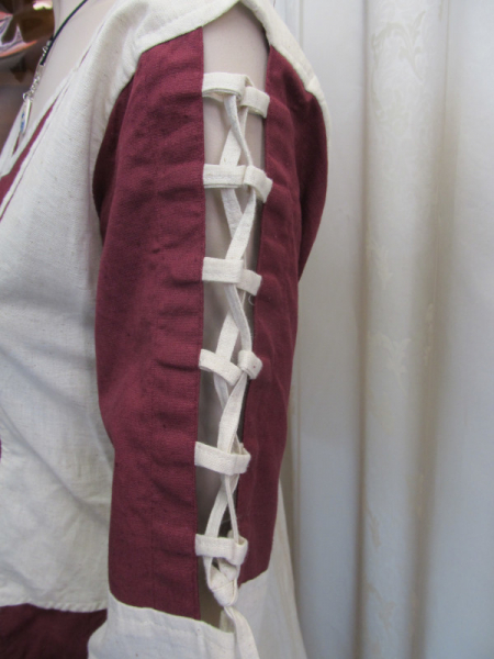Ladies Medieval Dress Nature/Burgundy